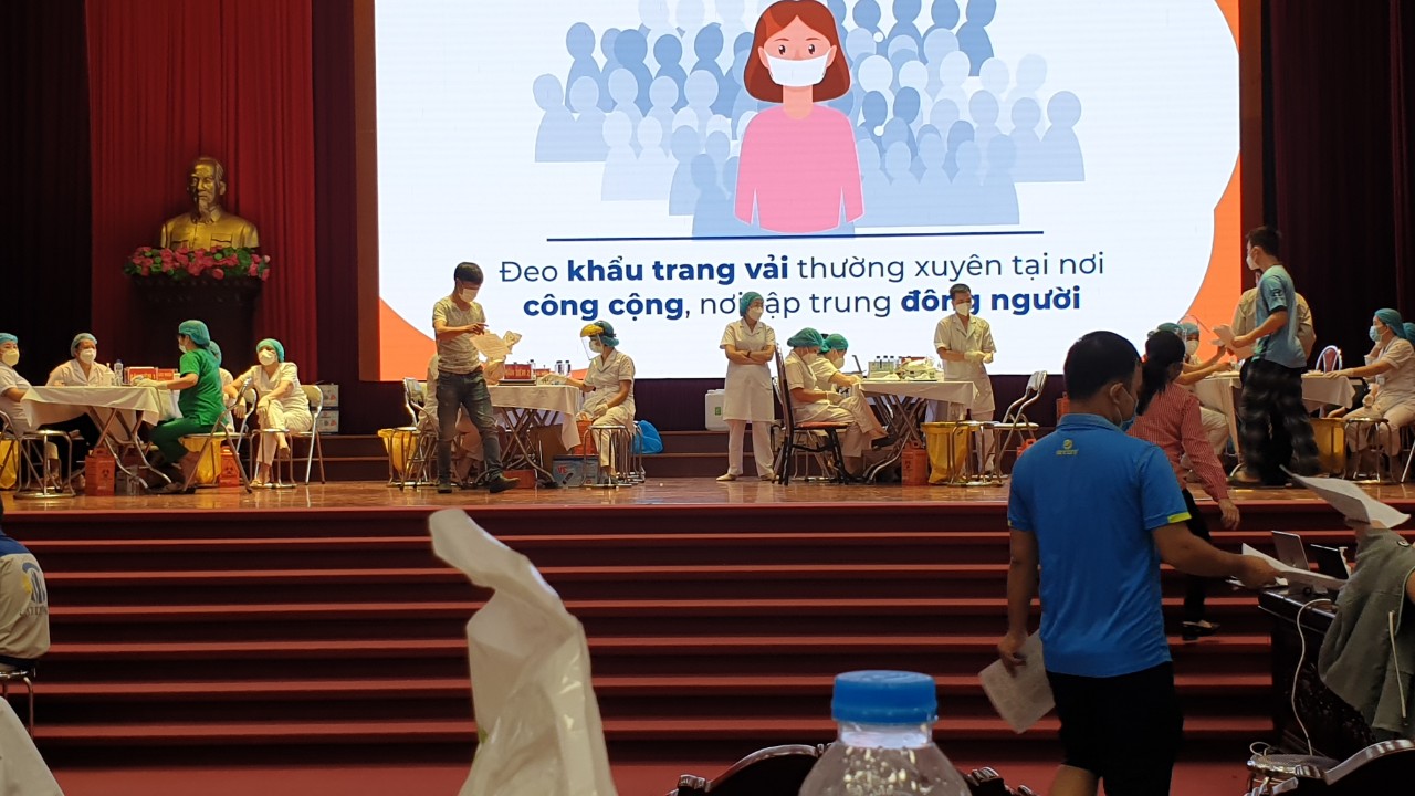 TIÊM VACCINE ĐẦY ĐỦ ĐỂ BẢO VỆ MÌNH VÀ GÓP PHẦN BẢO VỆ CỘNG ĐỒNG