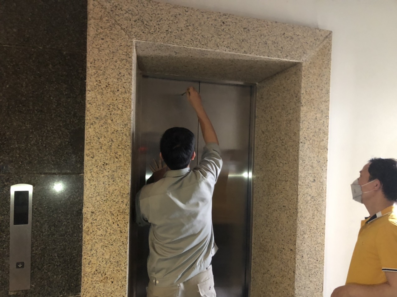 CÔNG TY HUDLANDTS TỔ CHỨC ĐÀO TẠO AN TOÀN ĐIỆN, AN TOÀN  VẬN HÀNH THANG MÁY CHO CÁN BỘ CÔNG TY